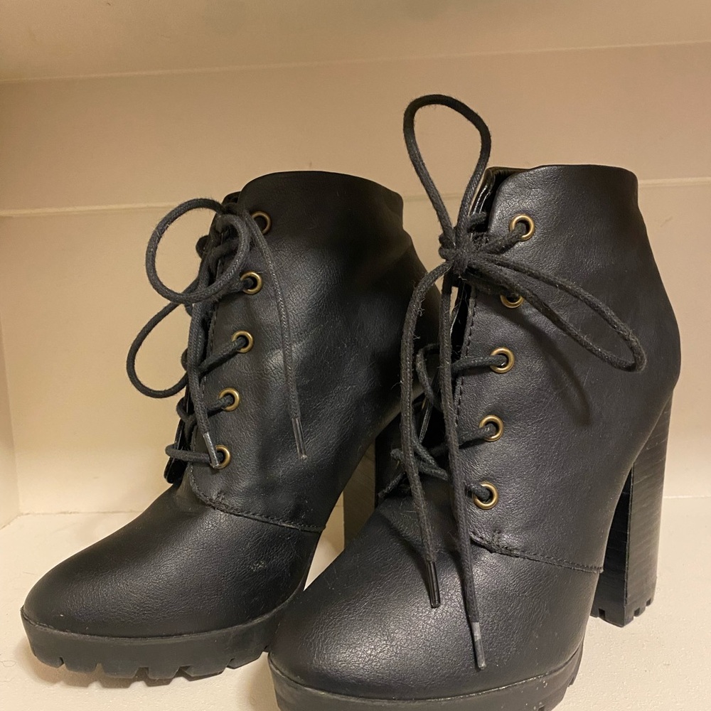 Madden Girl Black Heeled Lace-Up Boots
